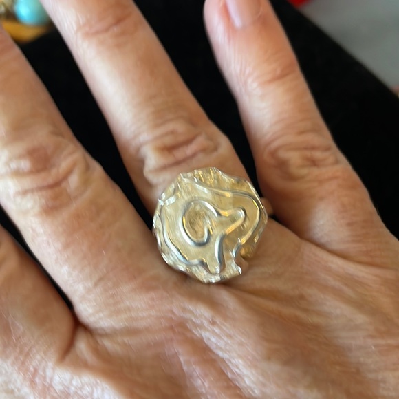 Jewelry - Lovely 925 Silver Flower Ring